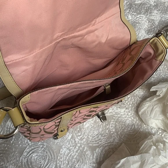 Coach Crossbody F14895 - Picture 13 of 17